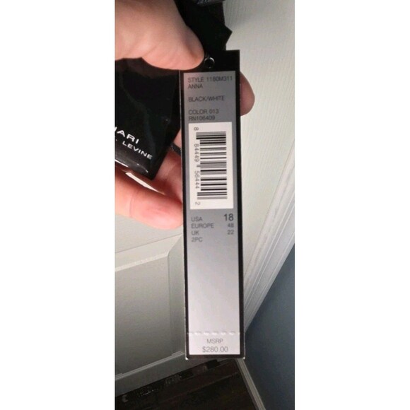 Tahari Arthur Levine skirt suit 'Anna' Sz 18 Black White Strip3 Dbl Breast NWT - Picture 4 of 16